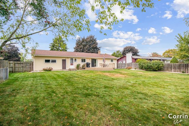 7490 N Garden Court, Jenison, MI 49428