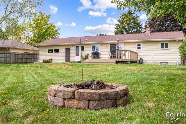 7490 N Garden Court, Jenison, MI 49428