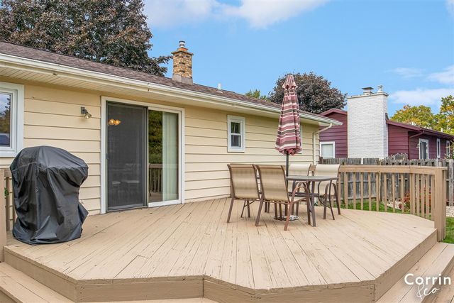 7490 N Garden Court, Jenison, MI 49428