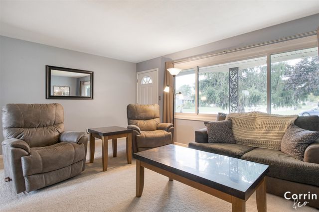 7490 N Garden Court, Jenison, MI 49428