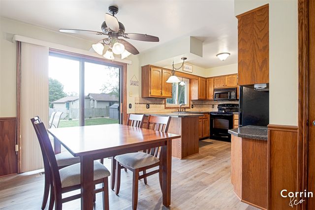 7490 N Garden Court, Jenison, MI 49428