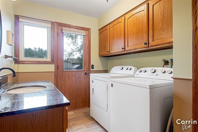 7490 N Garden Court, Jenison, MI 49428