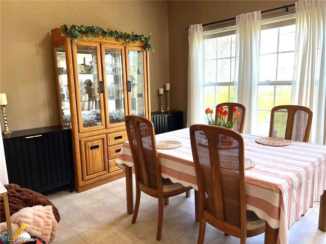 108 Yellowstone Court, Berea, OH 44017