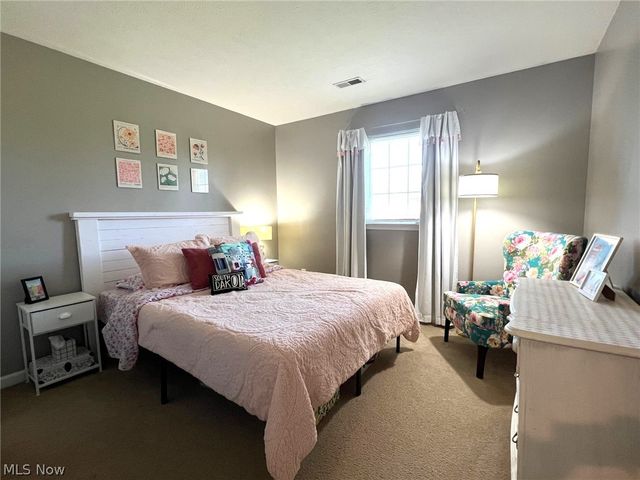 108 Yellowstone Court, Berea, OH 44017