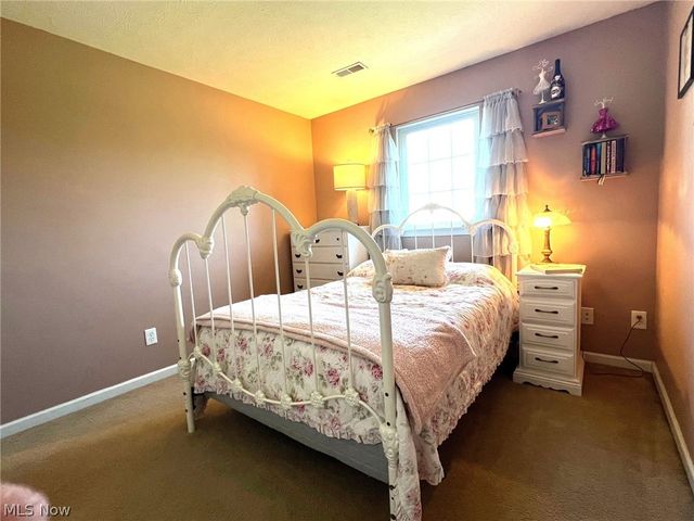 108 Yellowstone Court, Berea, OH 44017