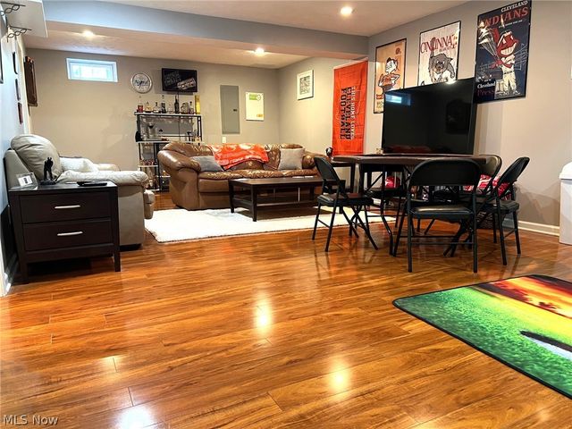 108 Yellowstone Court, Berea, OH 44017