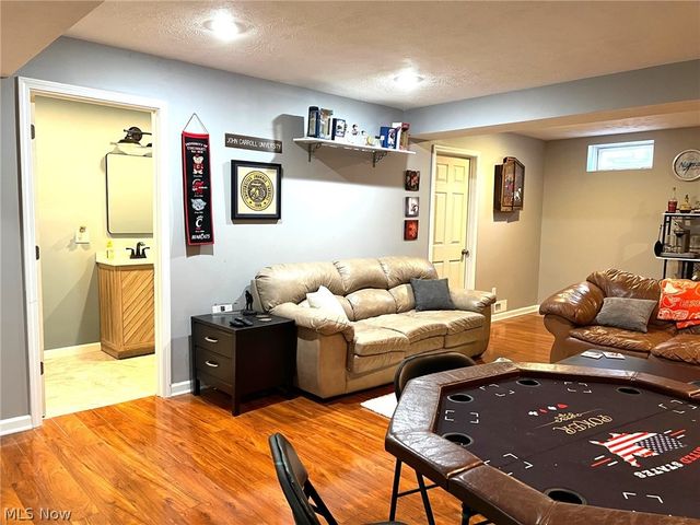 108 Yellowstone Court, Berea, OH 44017