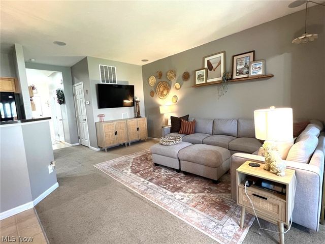 108 Yellowstone Court, Berea, OH 44017