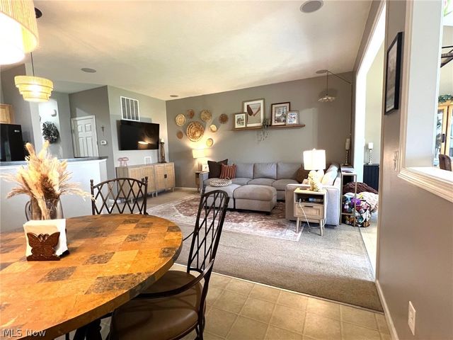 108 Yellowstone Court, Berea, OH 44017