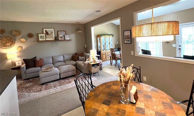 108 Yellowstone Court, Berea, OH 44017
