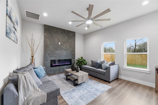 115 Church Street, Waxahachie, TX 75165