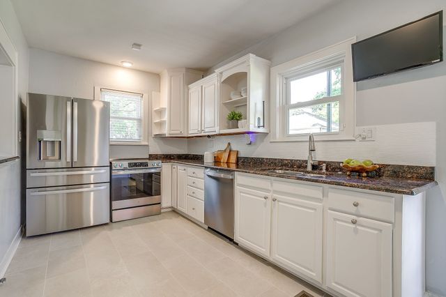 4004 El Campo Avenue, Fort Worth, TX 76107