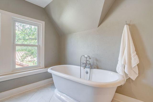 4004 El Campo Avenue, Fort Worth, TX 76107