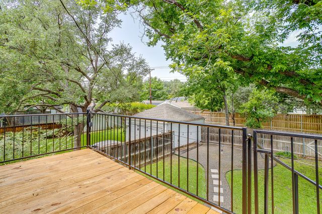 4004 El Campo Avenue, Fort Worth, TX 76107