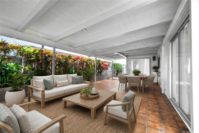 7544 Mokunoio Place, Honolulu, HI 96825