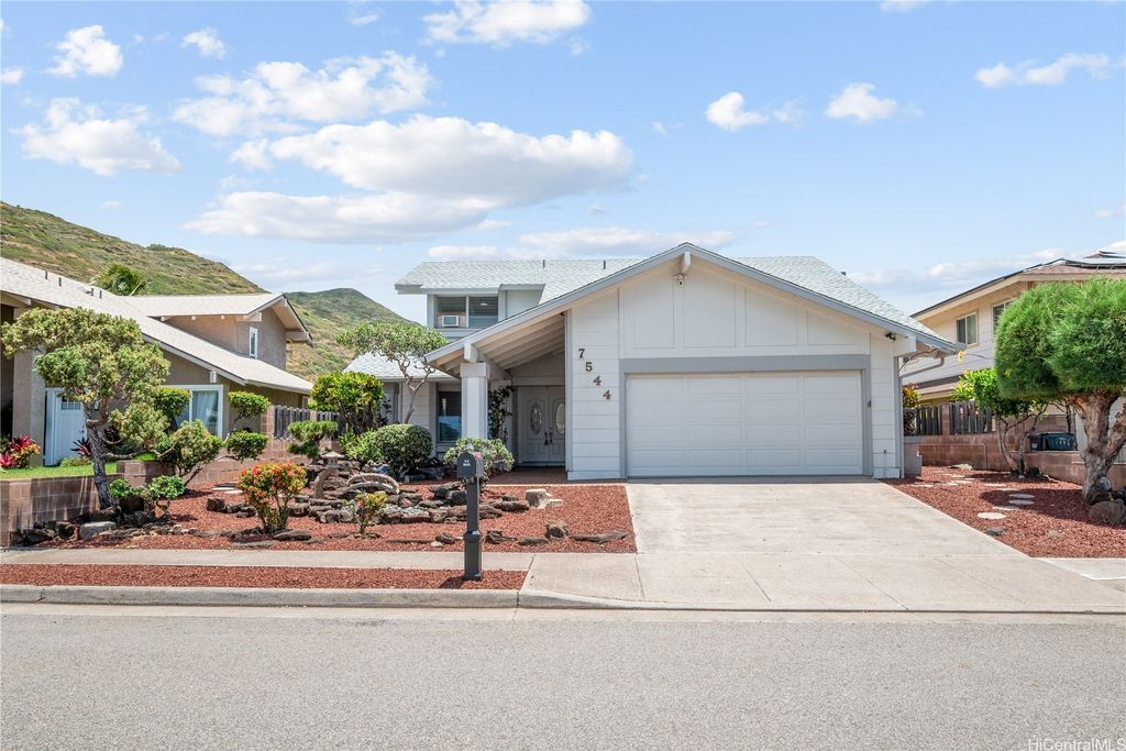 7544 Mokunoio Place, Honolulu, HI 96825