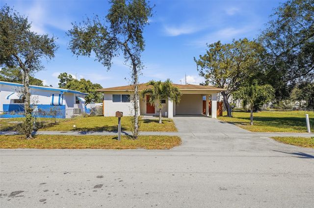 5015 SW 18th Street, West Park, FL 33023