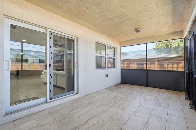 5015 SW 18th Street, West Park, FL 33023