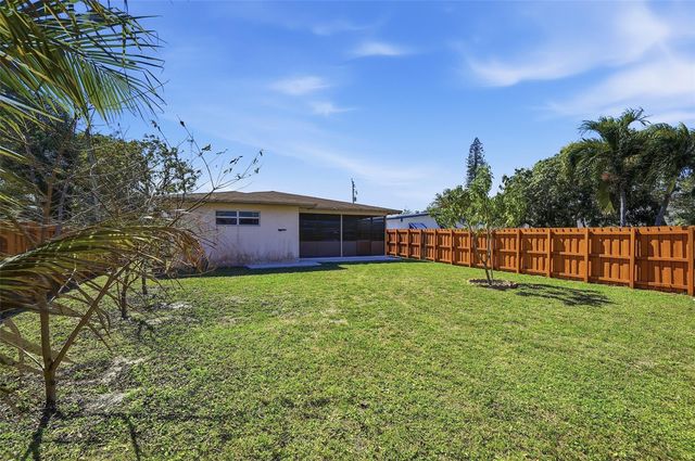 5015 SW 18th Street, West Park, FL 33023