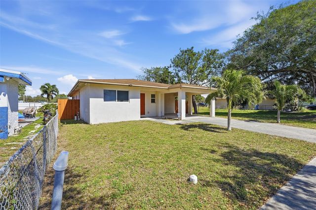 5015 SW 18th Street, West Park, FL 33023