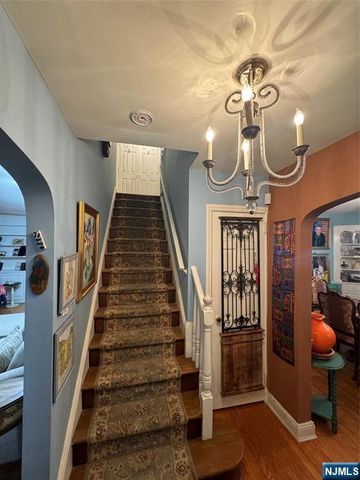 81 Grayson Place, Teaneck, NJ 07666