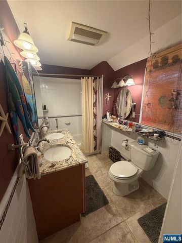 81 Grayson Place, Teaneck, NJ 07666