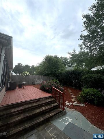 81 Grayson Place, Teaneck, NJ 07666
