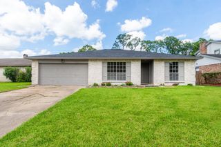 16911 Bougainvilla Lane, Friendswood, TX 77546