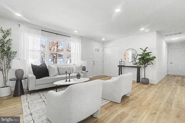 123 LILAC ST, Browns Mills, NJ 08015