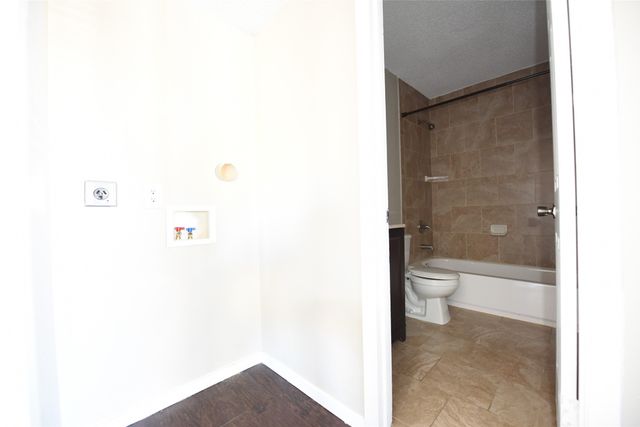 2833 Kings Road 208, Dallas, TX 75219