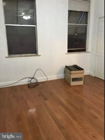 2215 S 9TH ST, Philadelphia, PA 19148