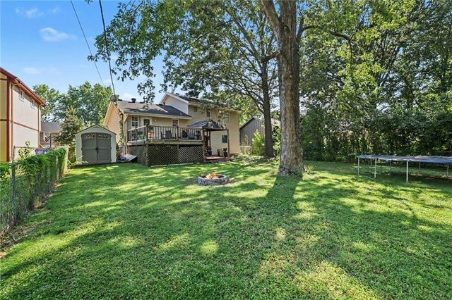 2018 E Mohawk Court, Olathe, KS 66062