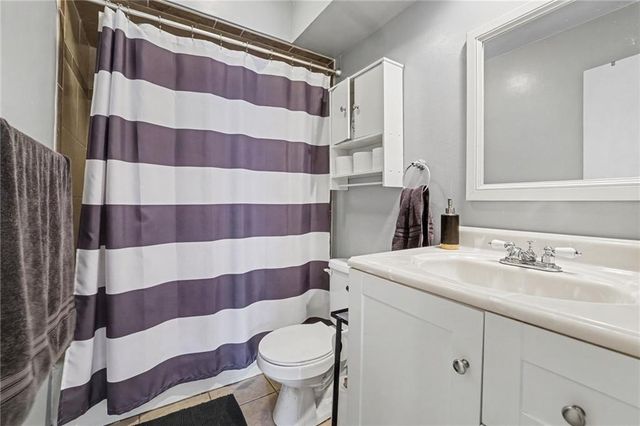 2018 E Mohawk Court, Olathe, KS 66062