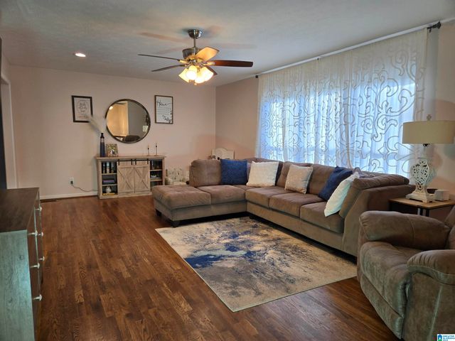 115 2ND STREET N, Pell City, AL 35125