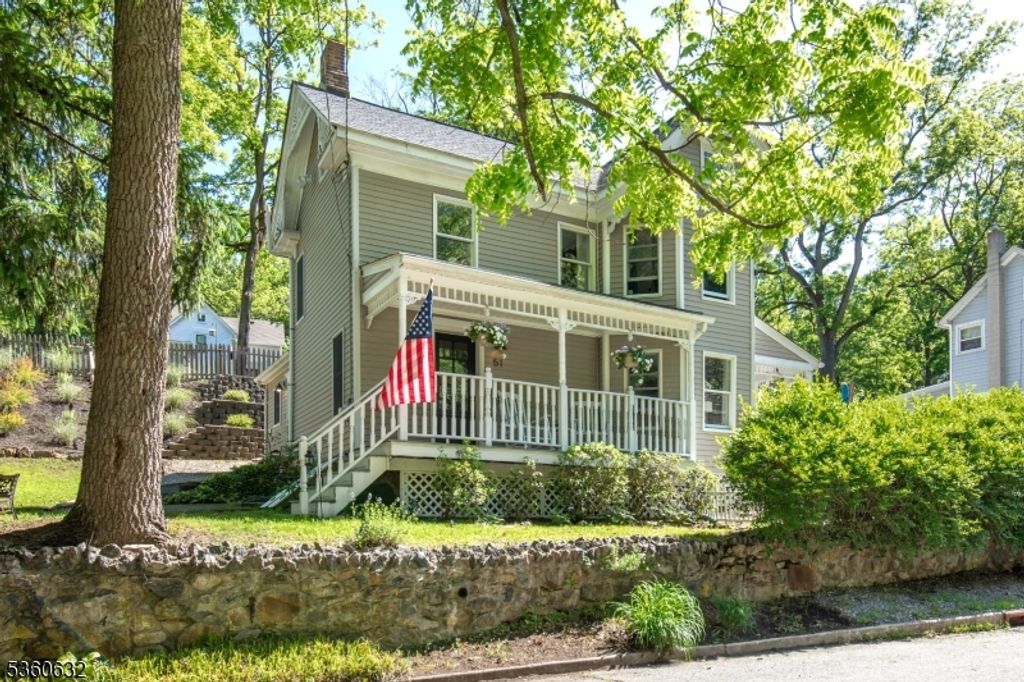 51 E Main St, High Bridge Boro, NJ 08829