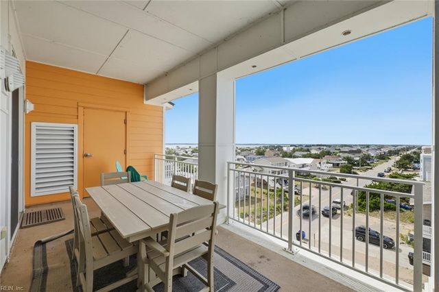 3700 Sandpiper Rd Apt 409, Virginia Beach, VA 23456