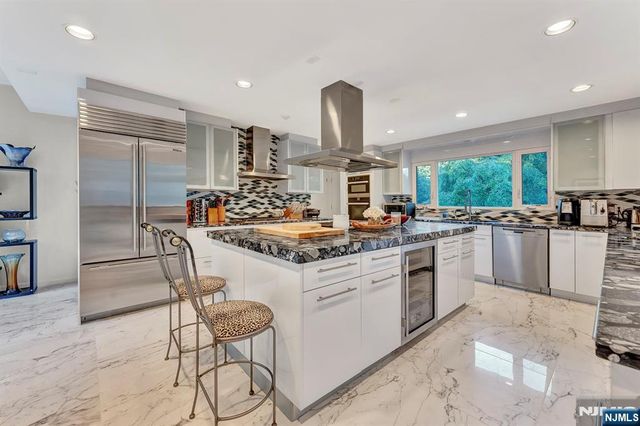 41 Park Way, West Orange, NJ 07052