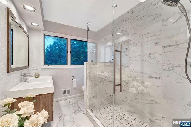 41 Park Way, West Orange, NJ 07052