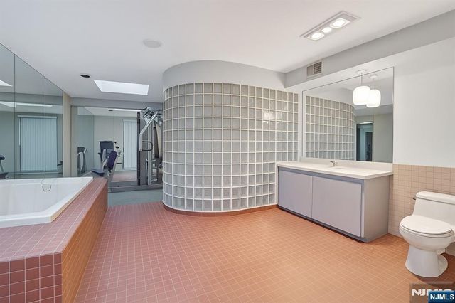 41 Park Way, West Orange, NJ 07052