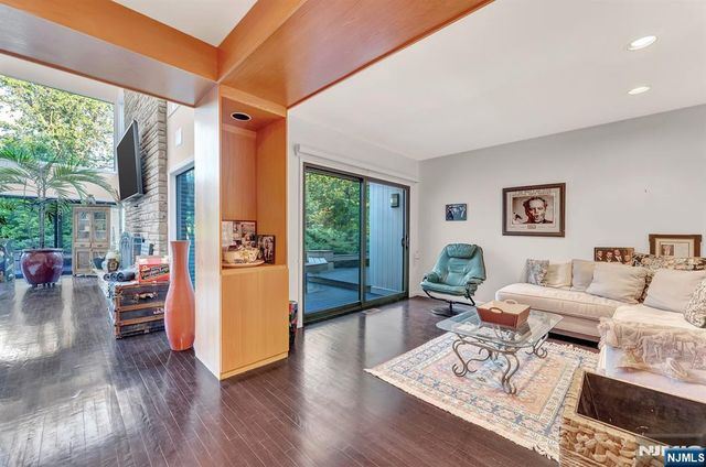 41 Park Way, West Orange, NJ 07052