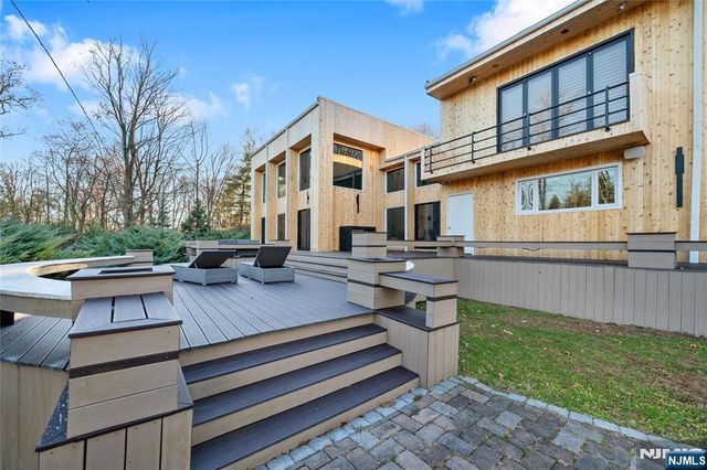 41 Park Way, West Orange, NJ 07052