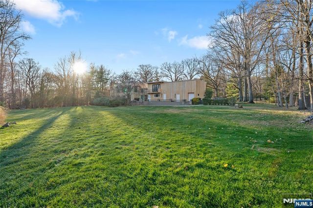 41 Park Way, West Orange, NJ 07052