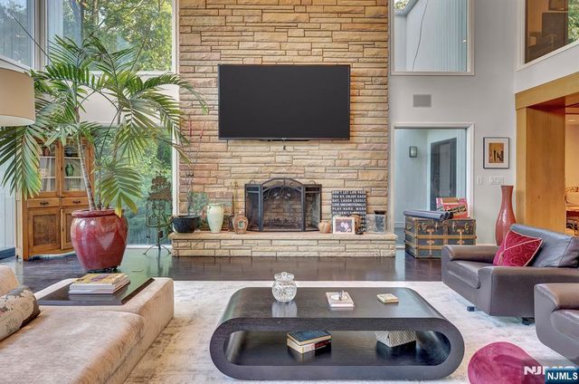 41 Park Way, West Orange, NJ 07052