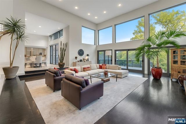 41 Park Way, West Orange, NJ 07052