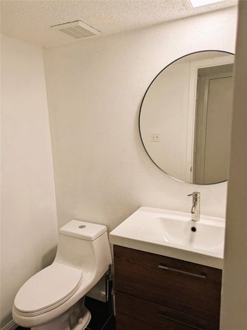 8901 Trone CIR C, Austin, TX 78758