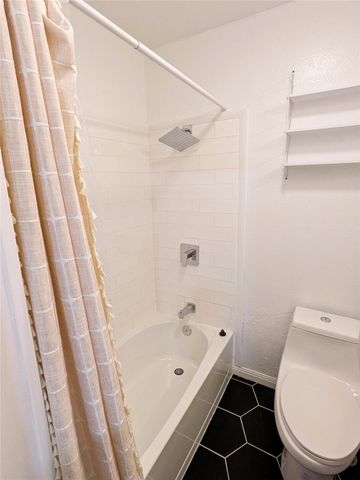 8901 Trone CIR C, Austin, TX 78758