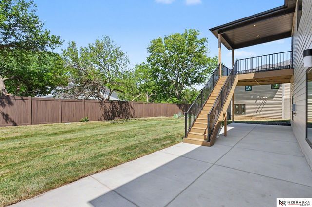 2537 S 102nd Street, Lincoln, NE 68520