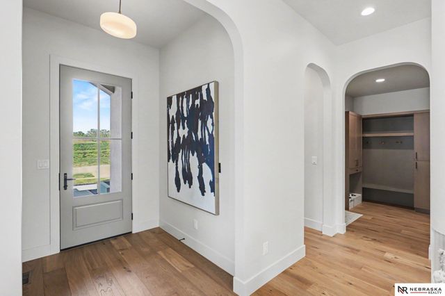 2537 S 102nd Street, Lincoln, NE 68520