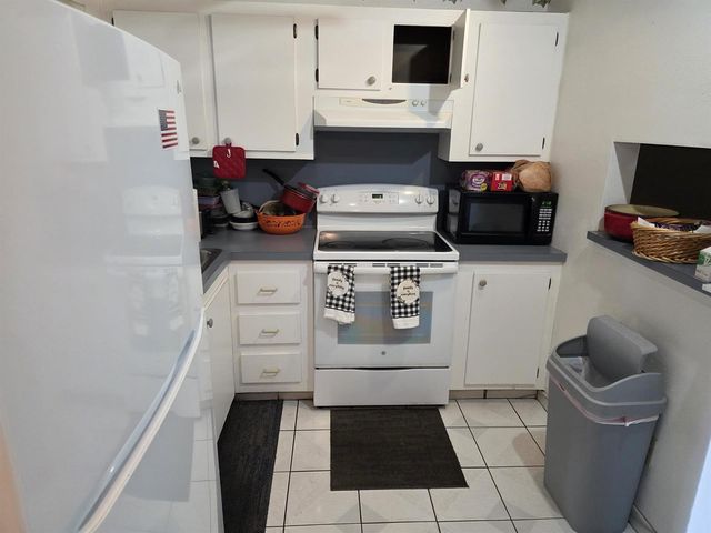 3048 E Sunrise Lakes Drive E 412, Sunrise, FL 33322