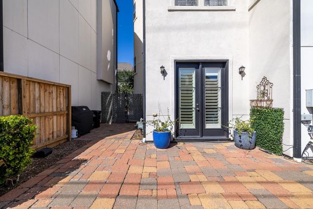 10929 Upland Park, Houston, TX 77043